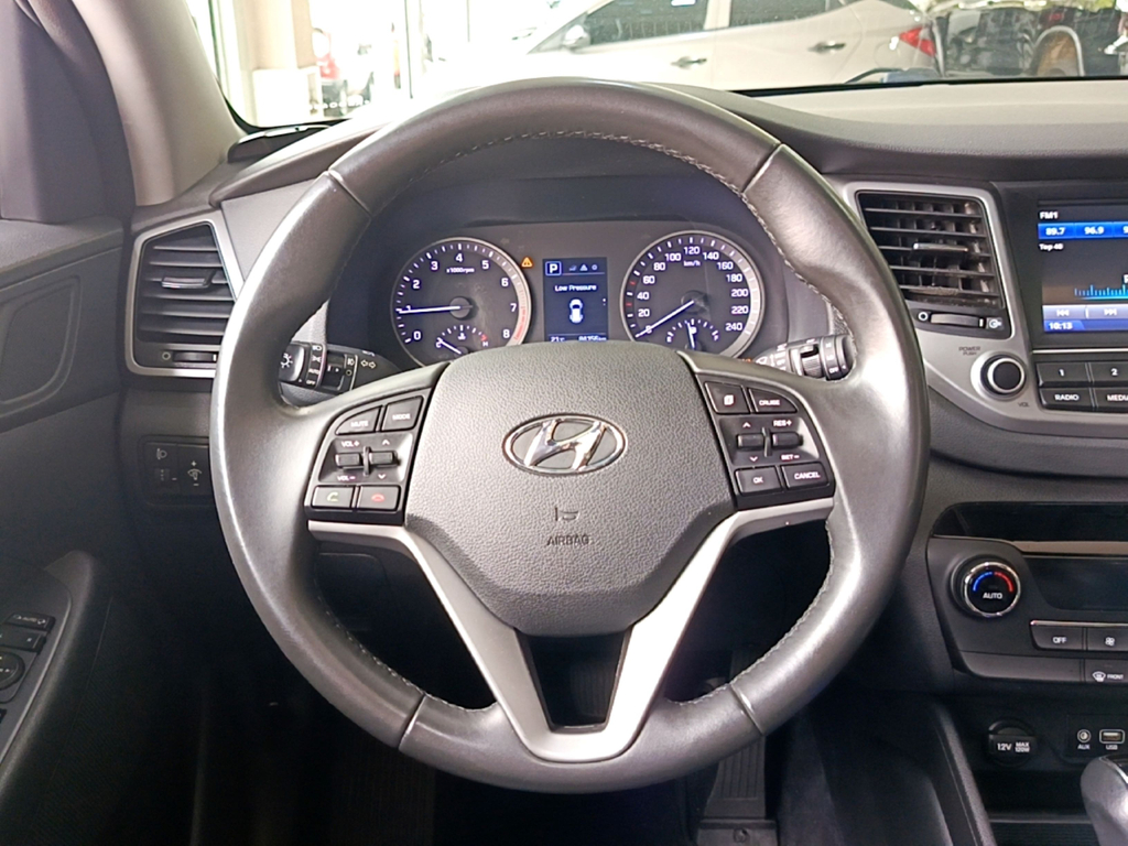 Hyundai Tucson Cinza