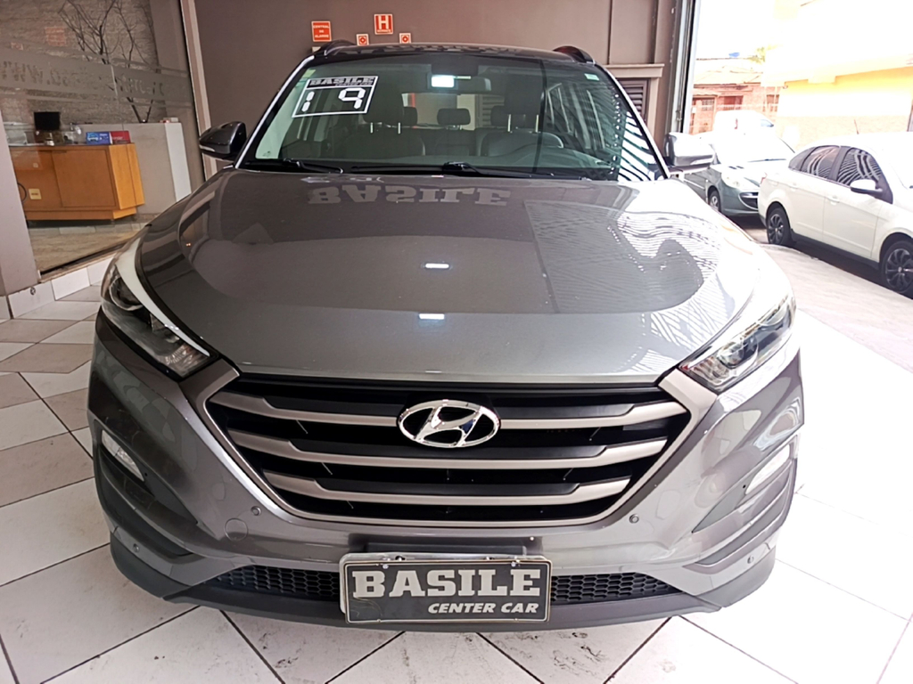 Hyundai Tucson Cinza