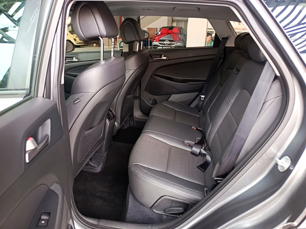 Hyundai Tucson Cinza