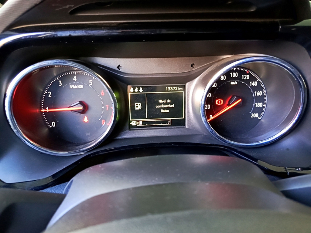 Chevrolet Montana Preto