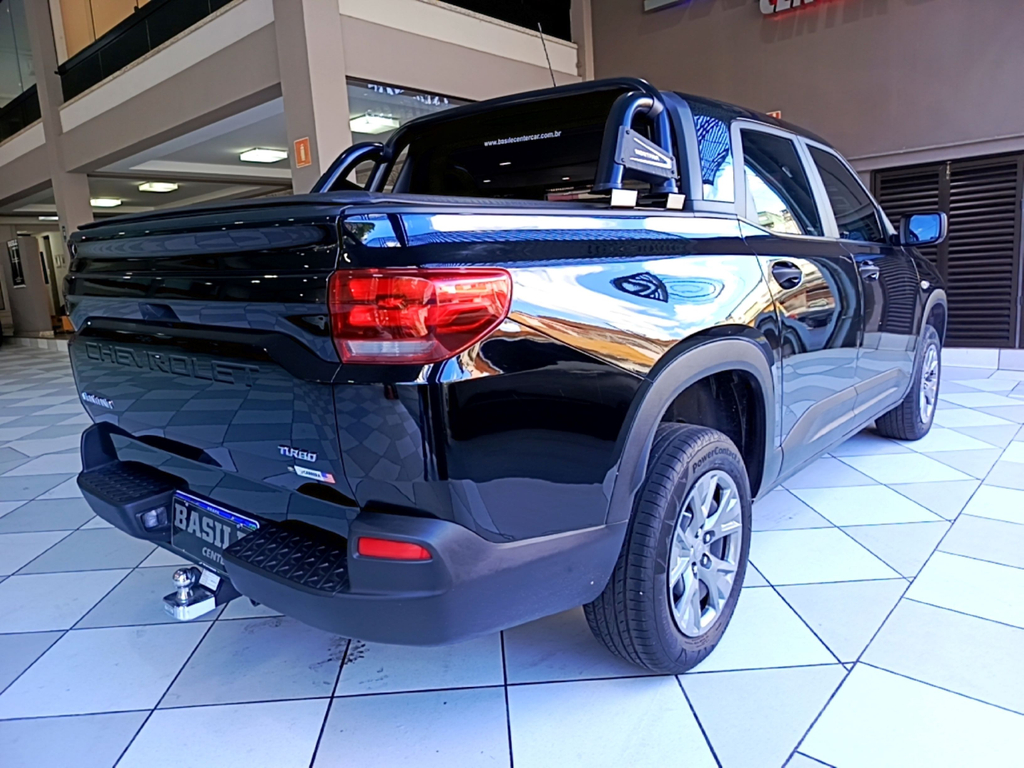 Chevrolet Montana Preto