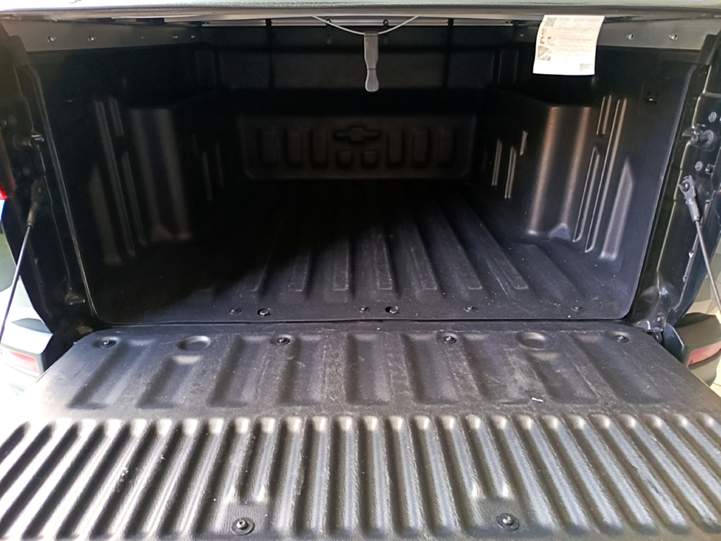 Chevrolet Montana Preto