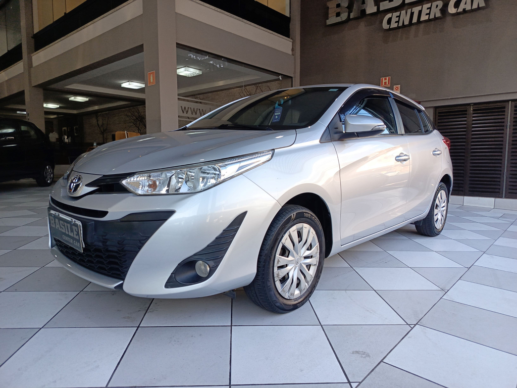 Toyota Yaris Hatch Prata