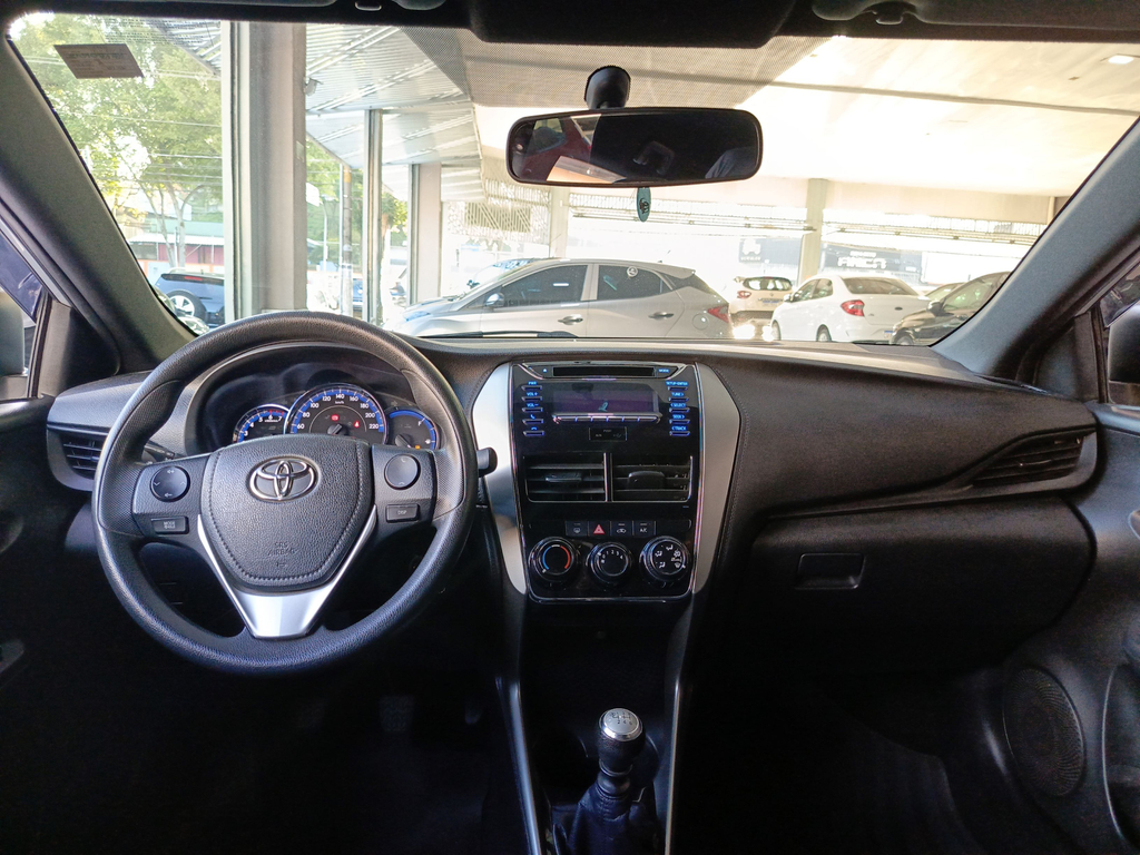 Toyota Yaris Hatch Prata