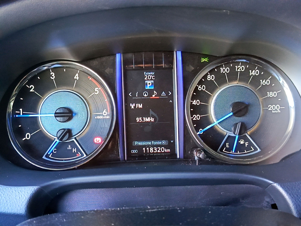 Toyota Hilux SW4 Preto