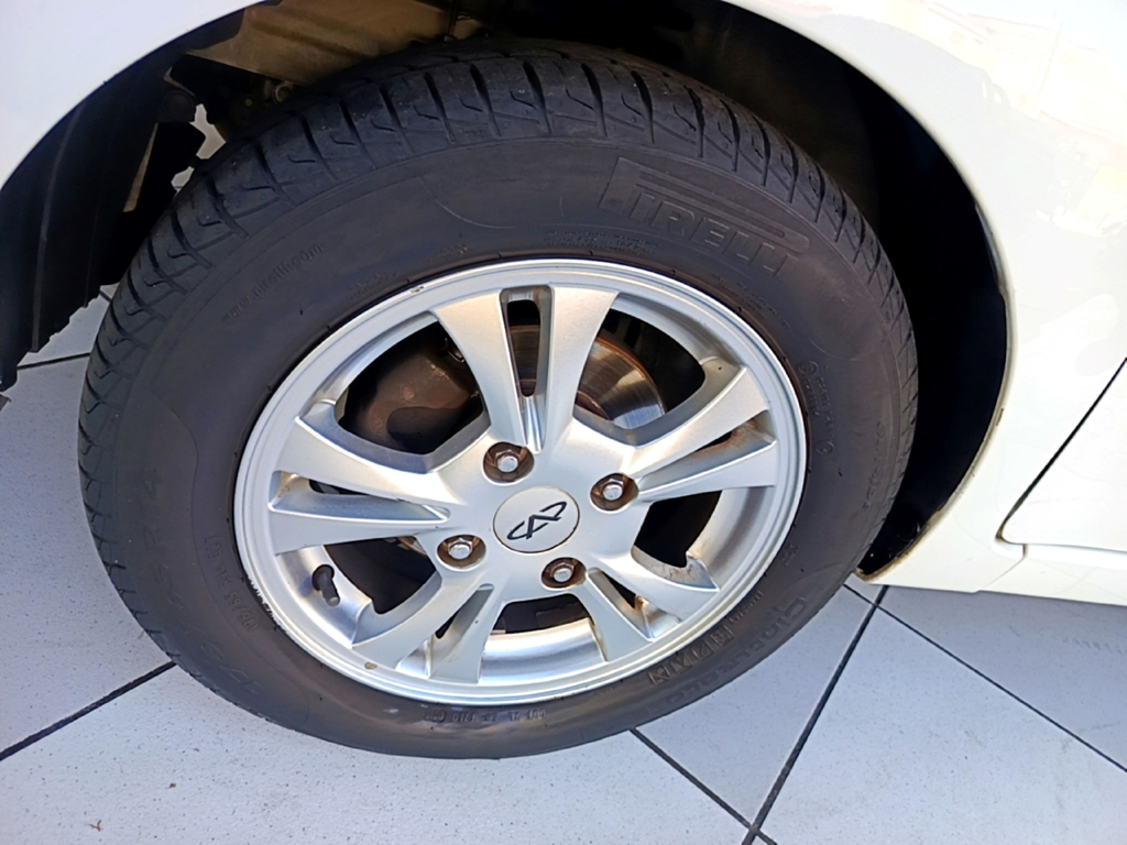 Chery QQ Branco