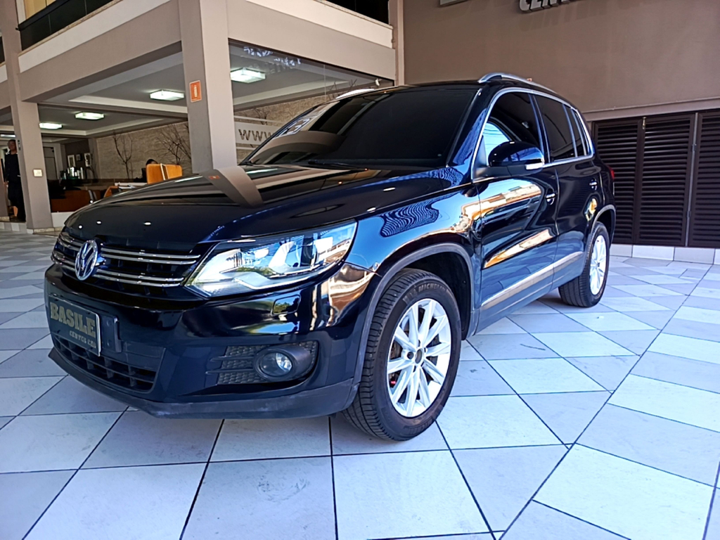 Volkswagen Tiguan Preto