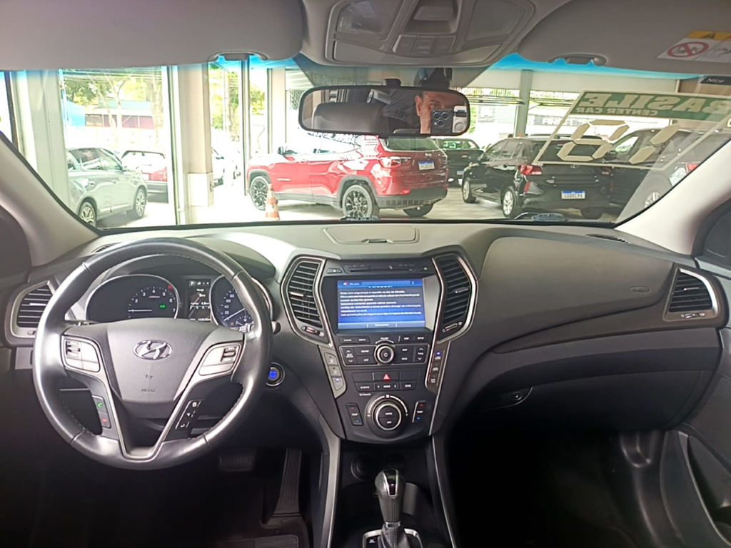 Hyundai Santa Fe Preto
