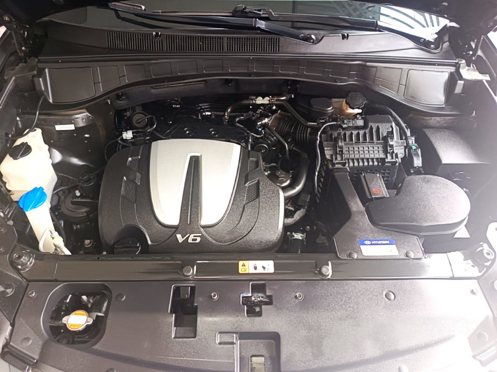 Hyundai Santa Fe Preto