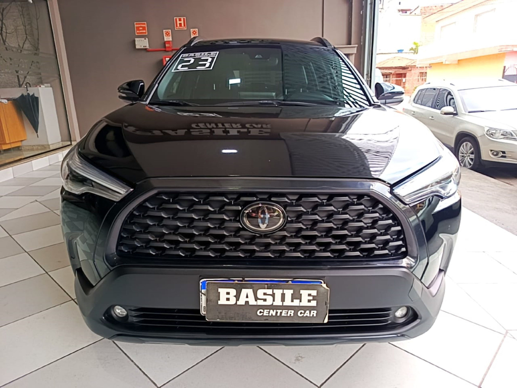 Toyota Corolla Cross Preto