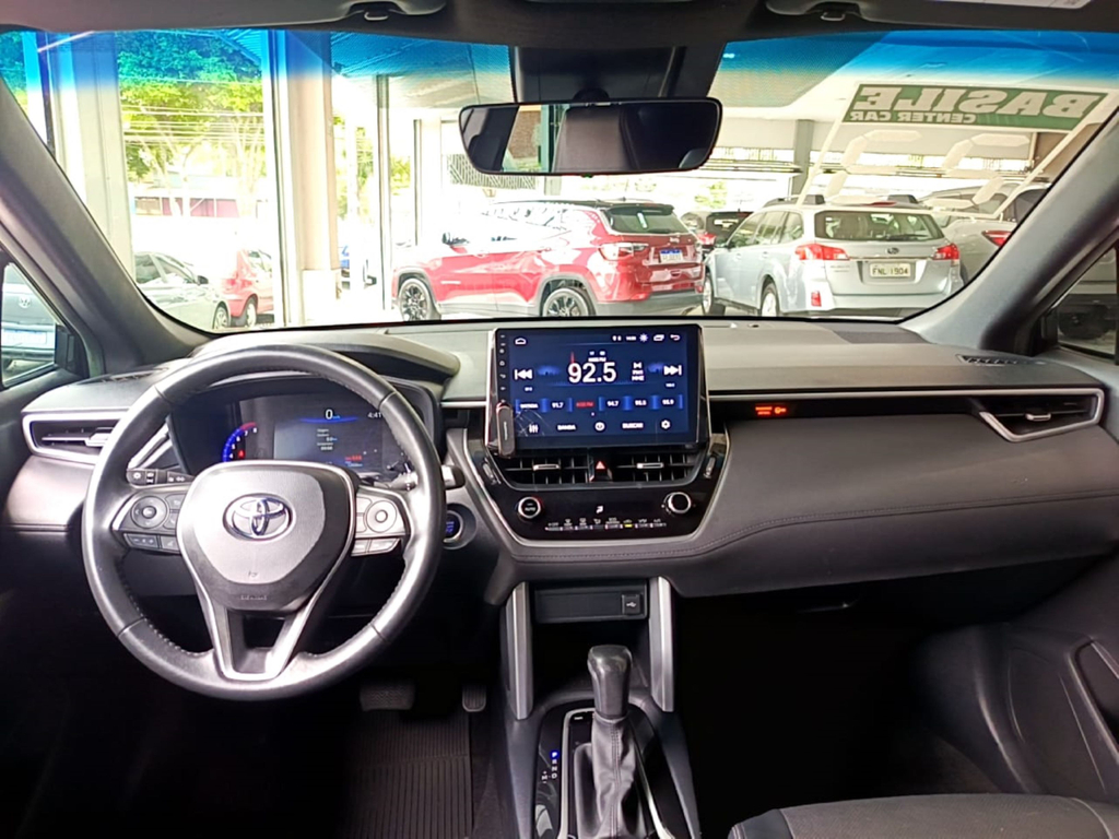Toyota Corolla Cross Preto