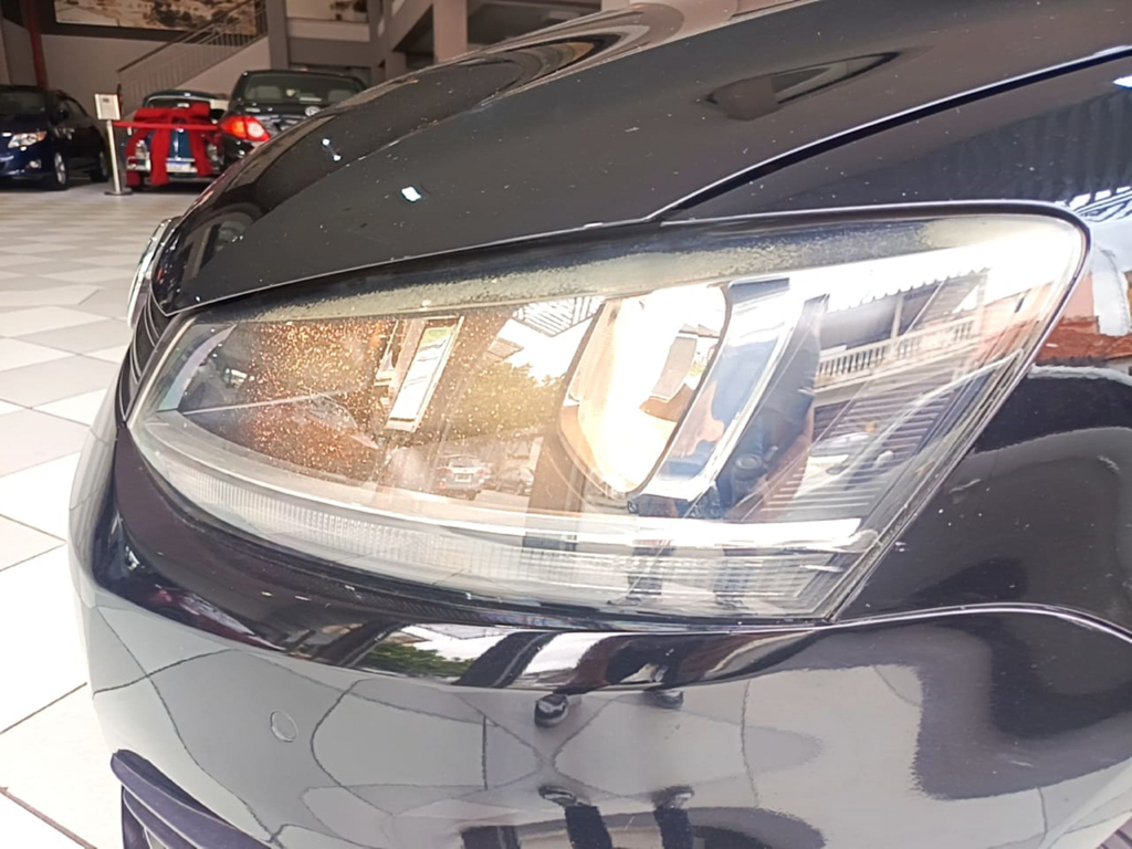 Volkswagen Fox Preto