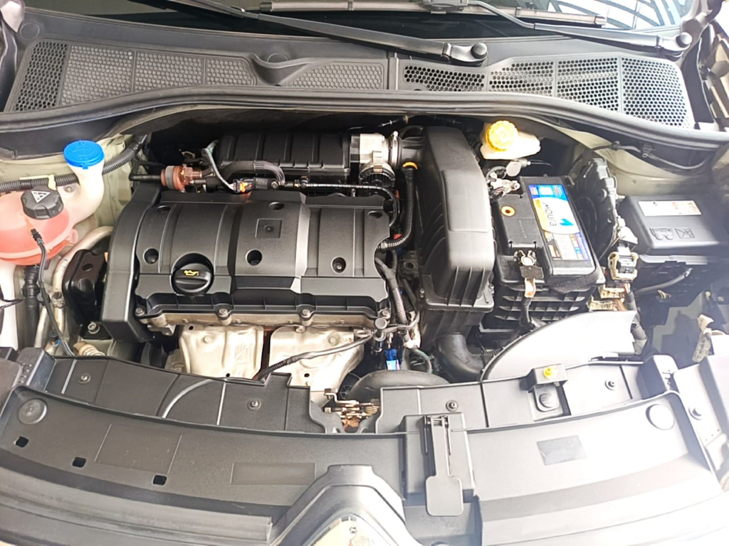 Citroen C4 Cactus Cinza