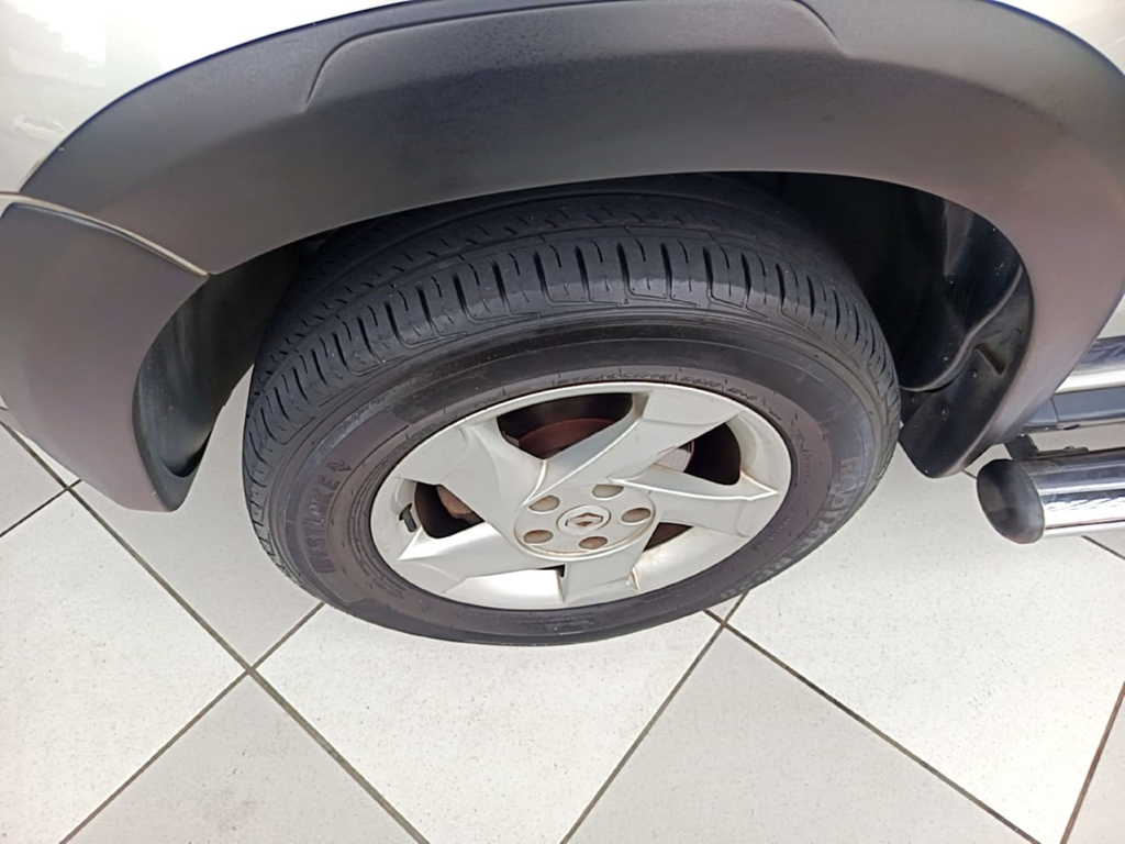 Renault Duster Prata
