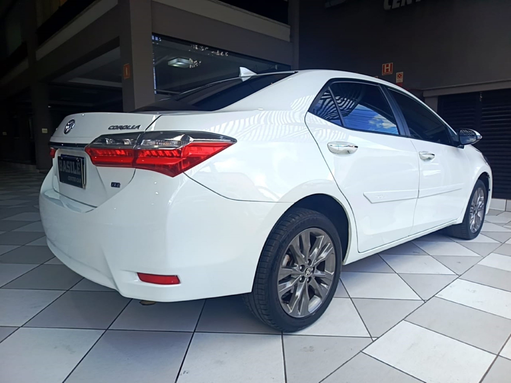 Toyota Corolla Branco