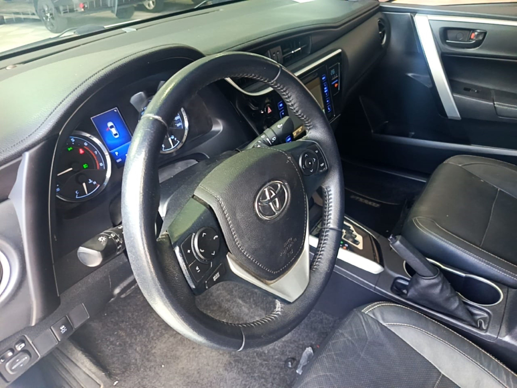 Toyota Corolla Branco