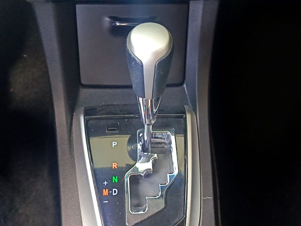 Toyota Corolla Branco