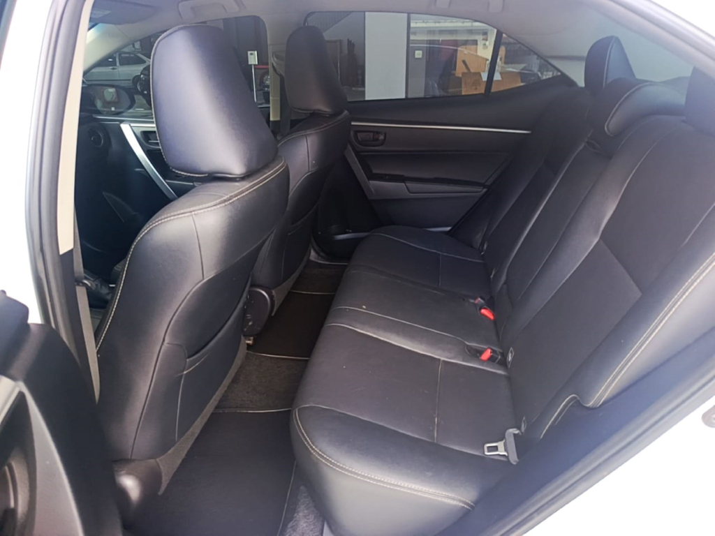 Toyota Corolla Branco
