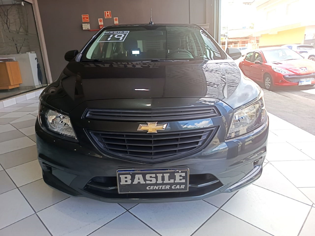 Chevrolet Onix Cinza