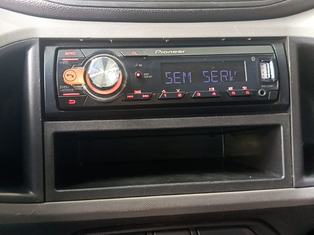 Chevrolet Onix Cinza