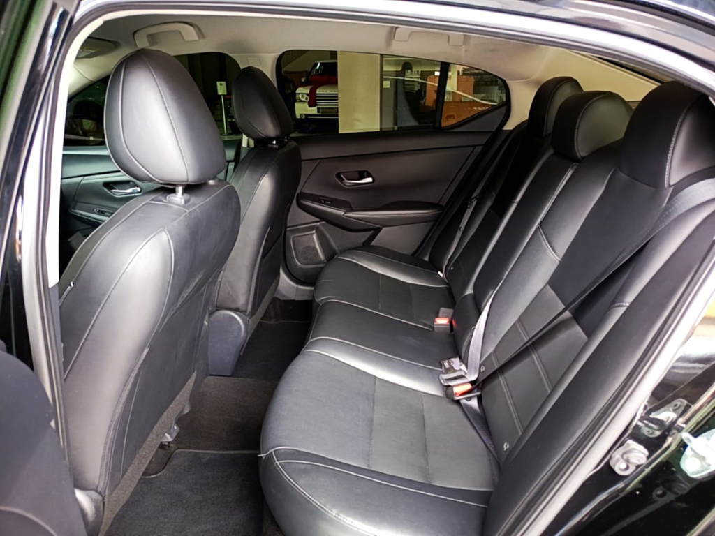 Nissan Sentra Preto