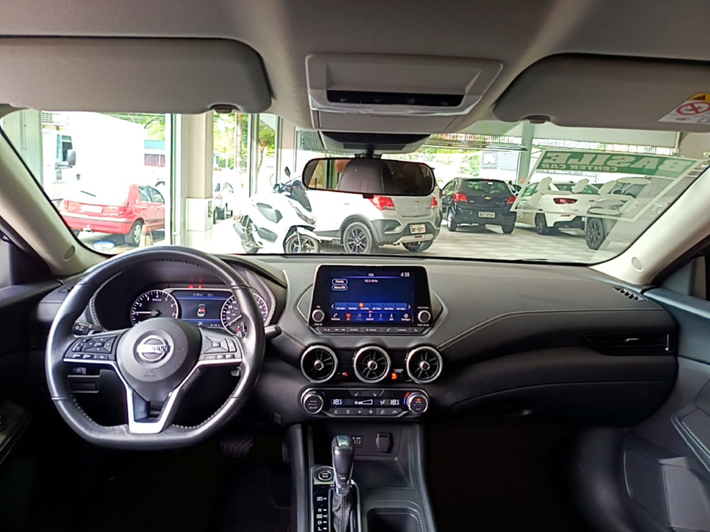 Nissan Sentra Preto