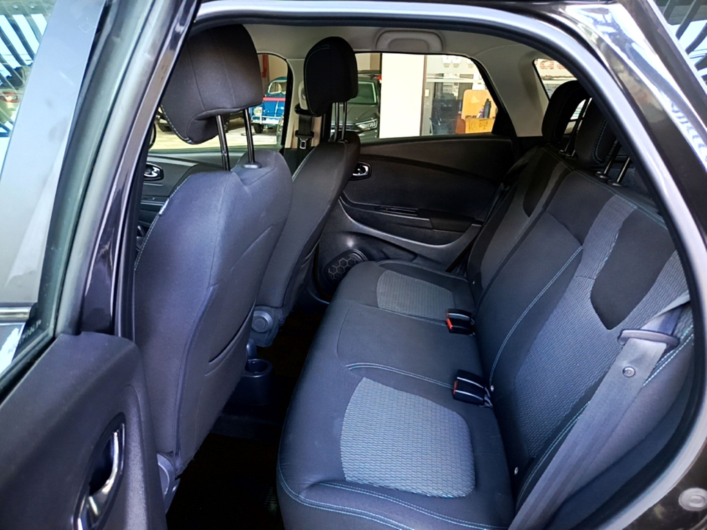 Renault Captur Preto