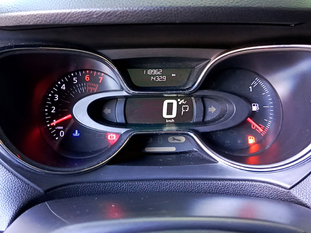 Renault Captur Preto