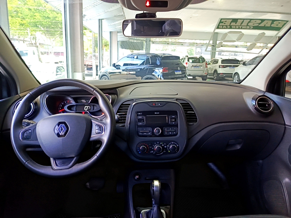 Renault Captur Preto