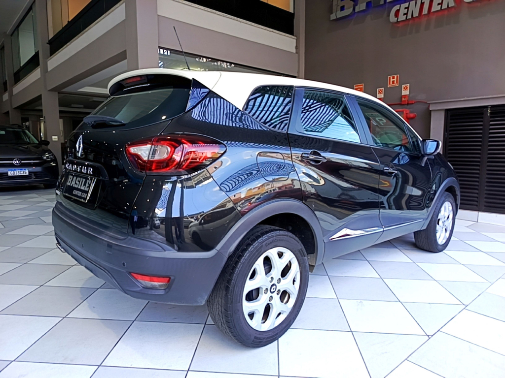 Renault Captur Preto