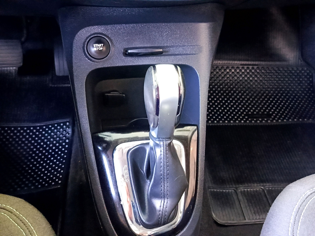 Renault Captur Preto