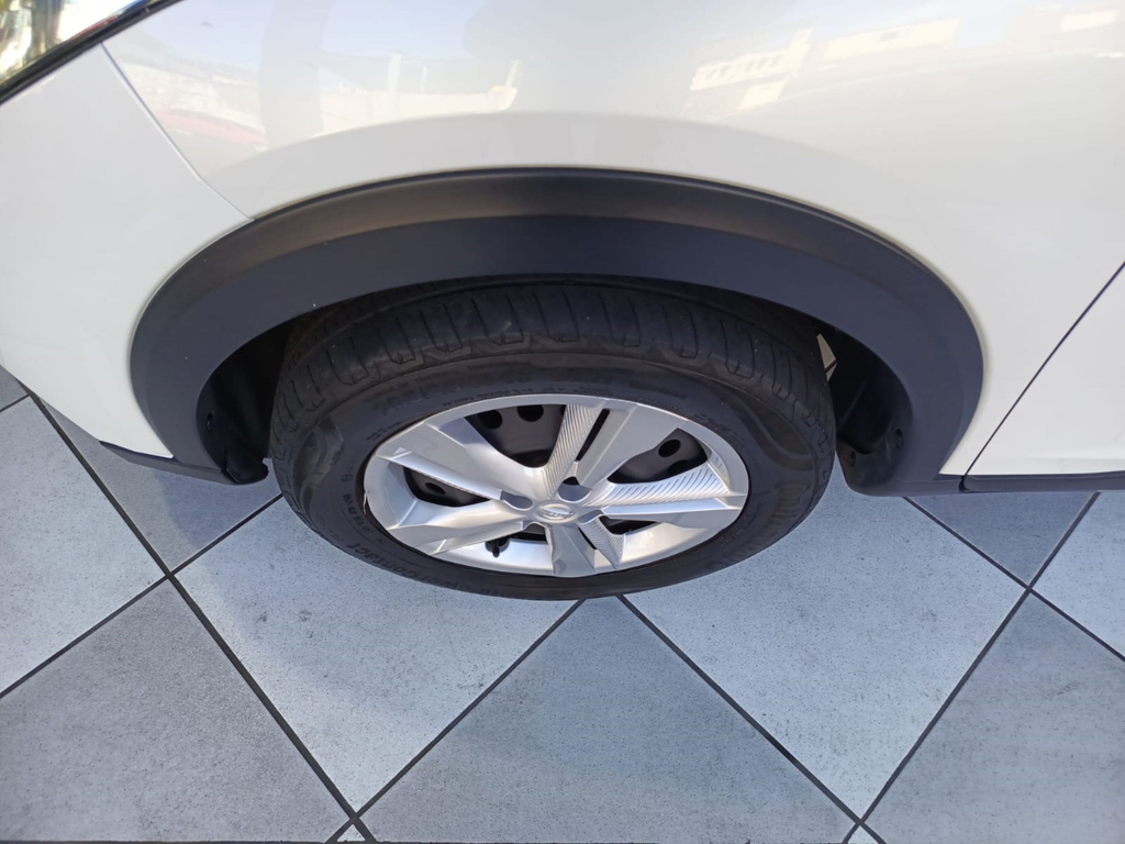 Nissan Kicks Branco