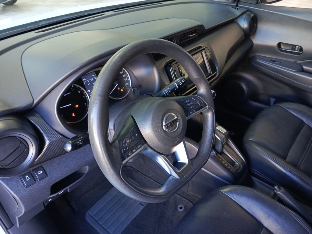 Nissan Kicks Branco