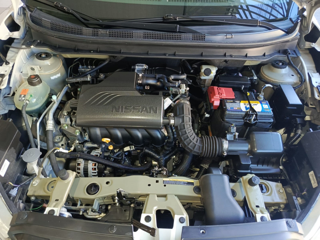 Nissan Kicks Branco