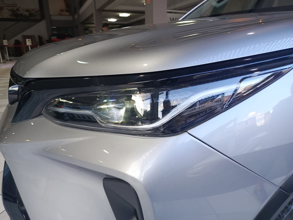 Toyota Hilux Prata