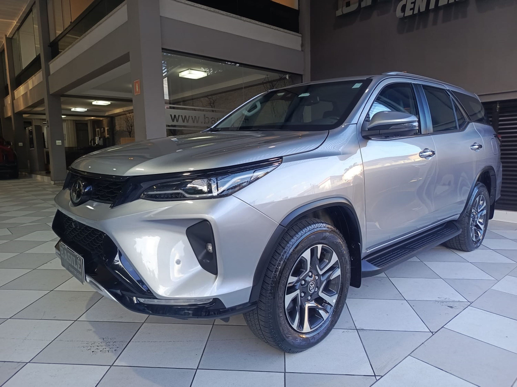 Toyota Hilux Prata