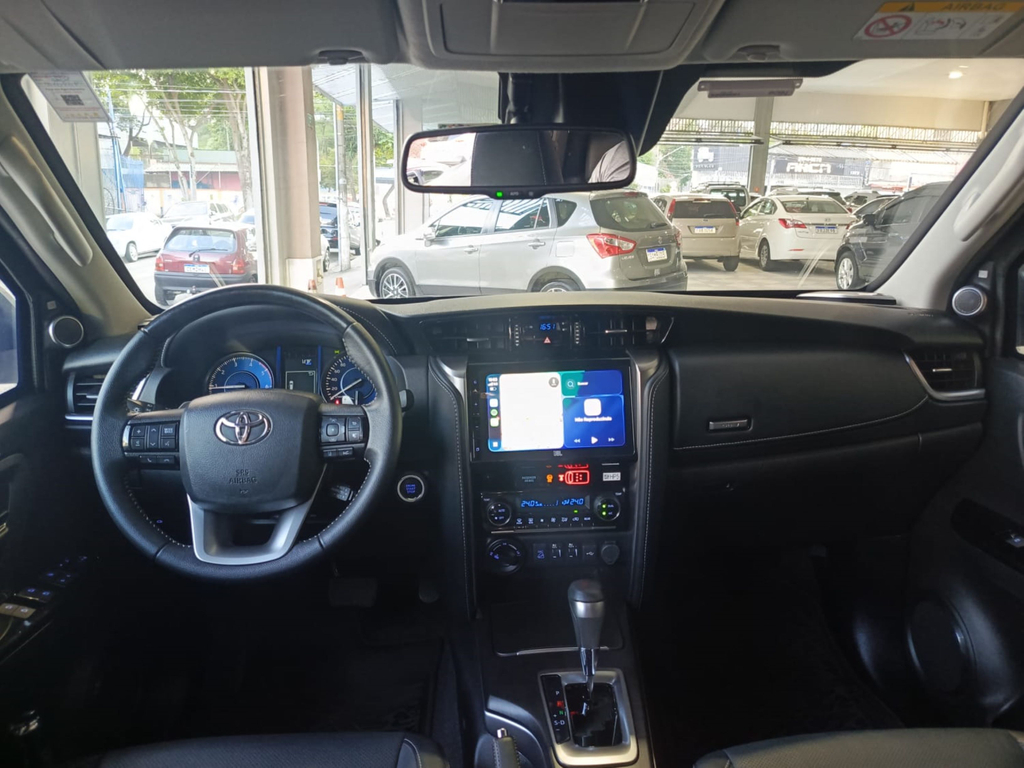 Toyota Hilux Prata