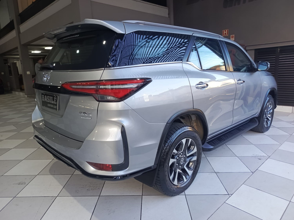 Toyota Hilux Prata