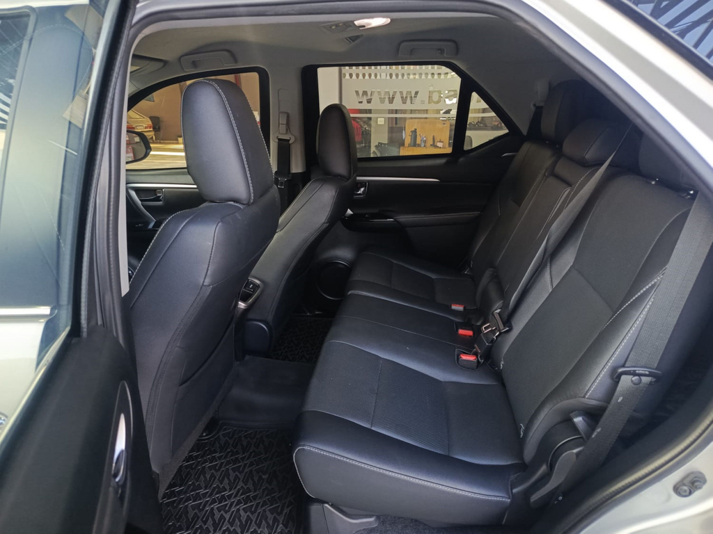 Toyota Hilux Prata