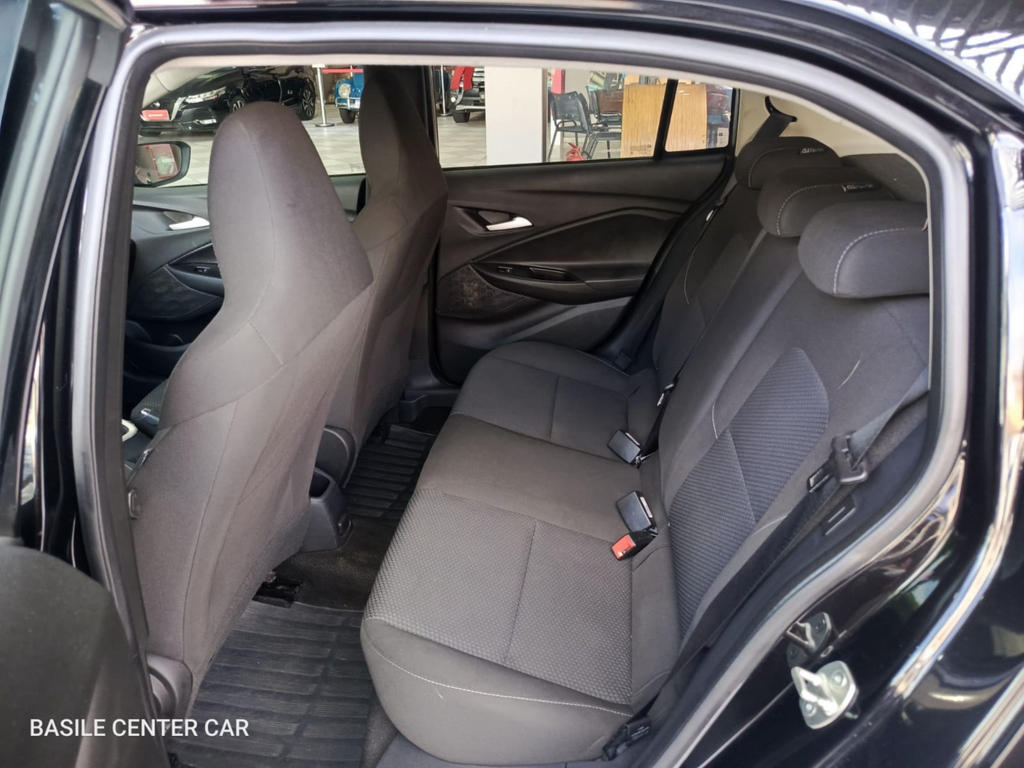 Chevrolet Onix Preto