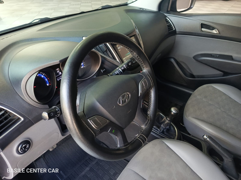 Hyundai HB20 Prata