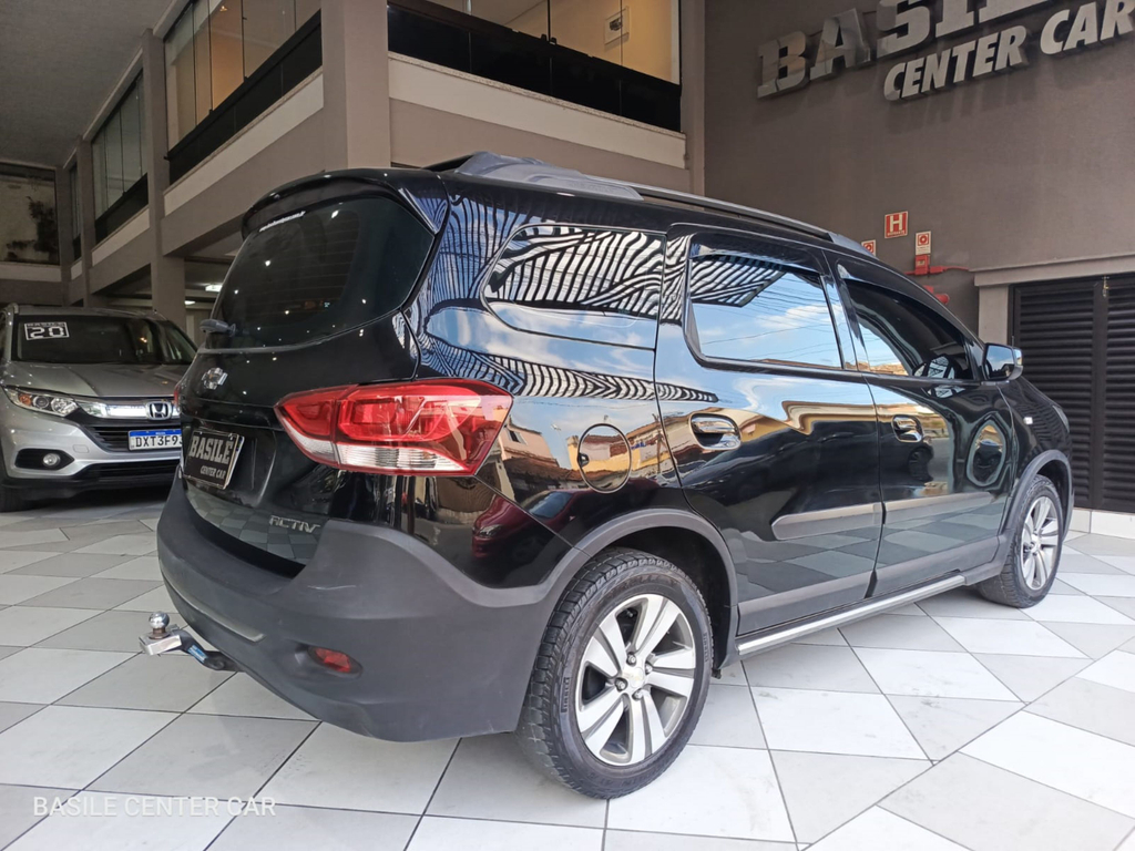 Chevrolet Spin Preto