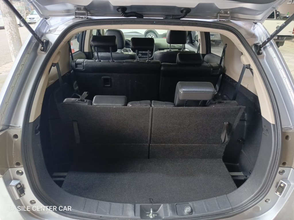 Mitsubishi Outlander Prata