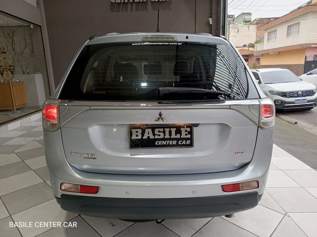 Mitsubishi Outlander Prata