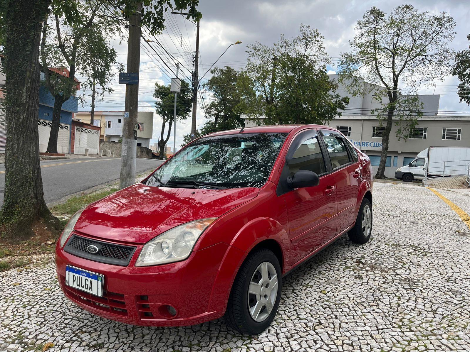 Ford Fiesta Sedan Vermelho