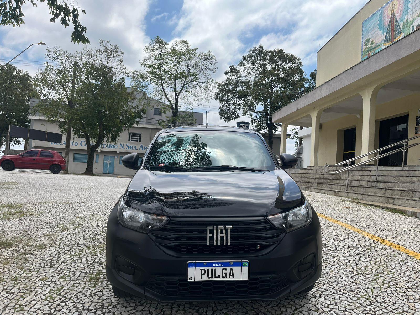 Fiat Strada Preto