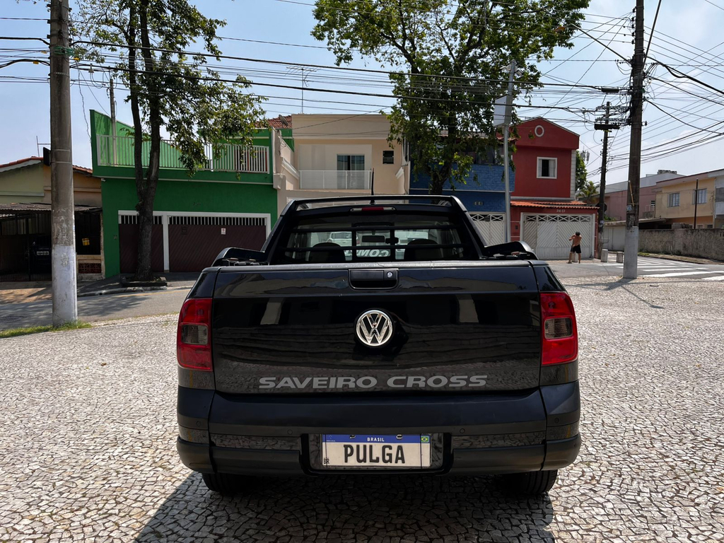 Volkswagen Saveiro Preto