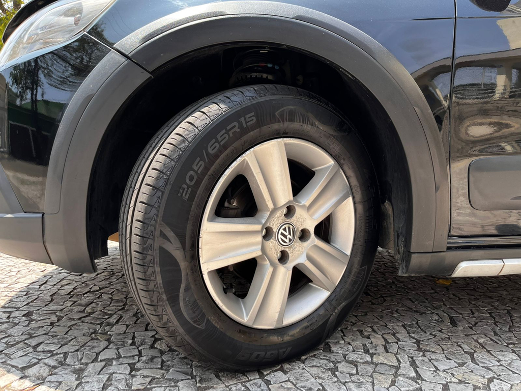 Volkswagen Saveiro Preto