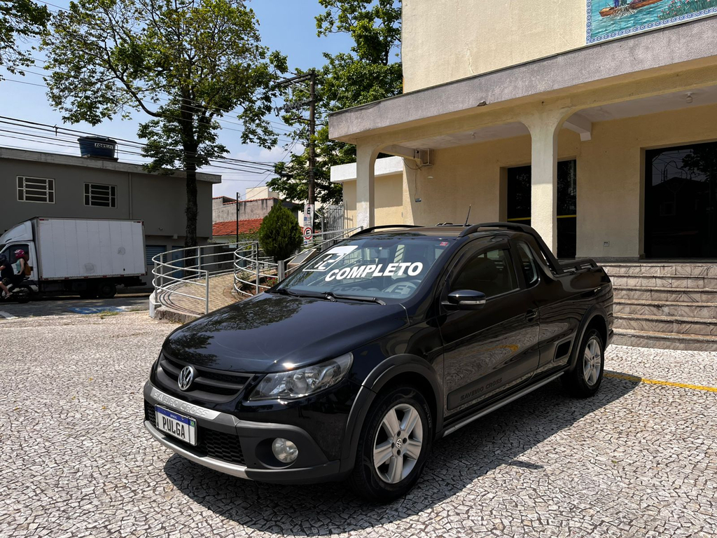 Volkswagen Saveiro Preto