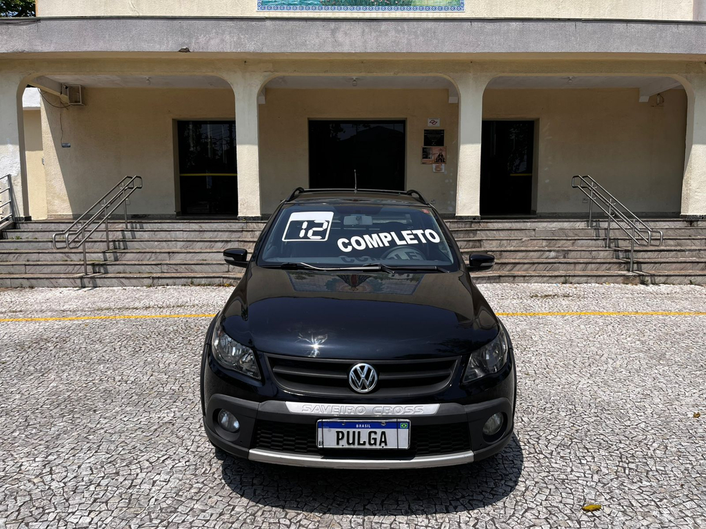 Volkswagen Saveiro Preto